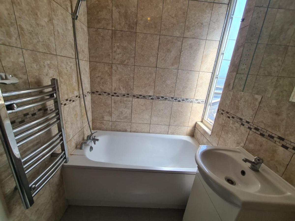 "Bright & Spacious" 3 Bedroom Flat By Kings Cross, St Pancras Station!!!!64 London Exteriör bild