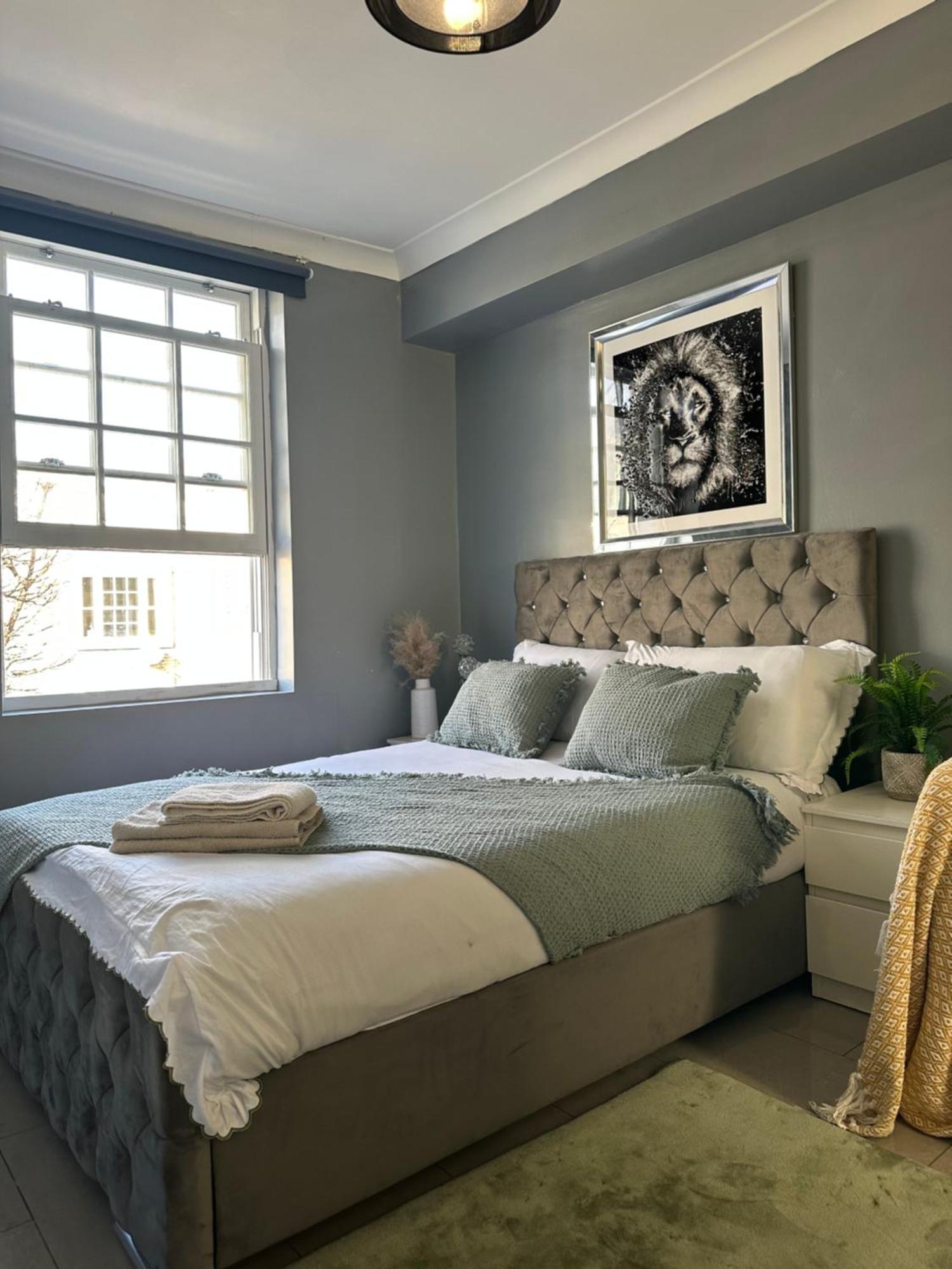 "Bright & Spacious" 3 Bedroom Flat By Kings Cross, St Pancras Station!!!!64 London Exteriör bild