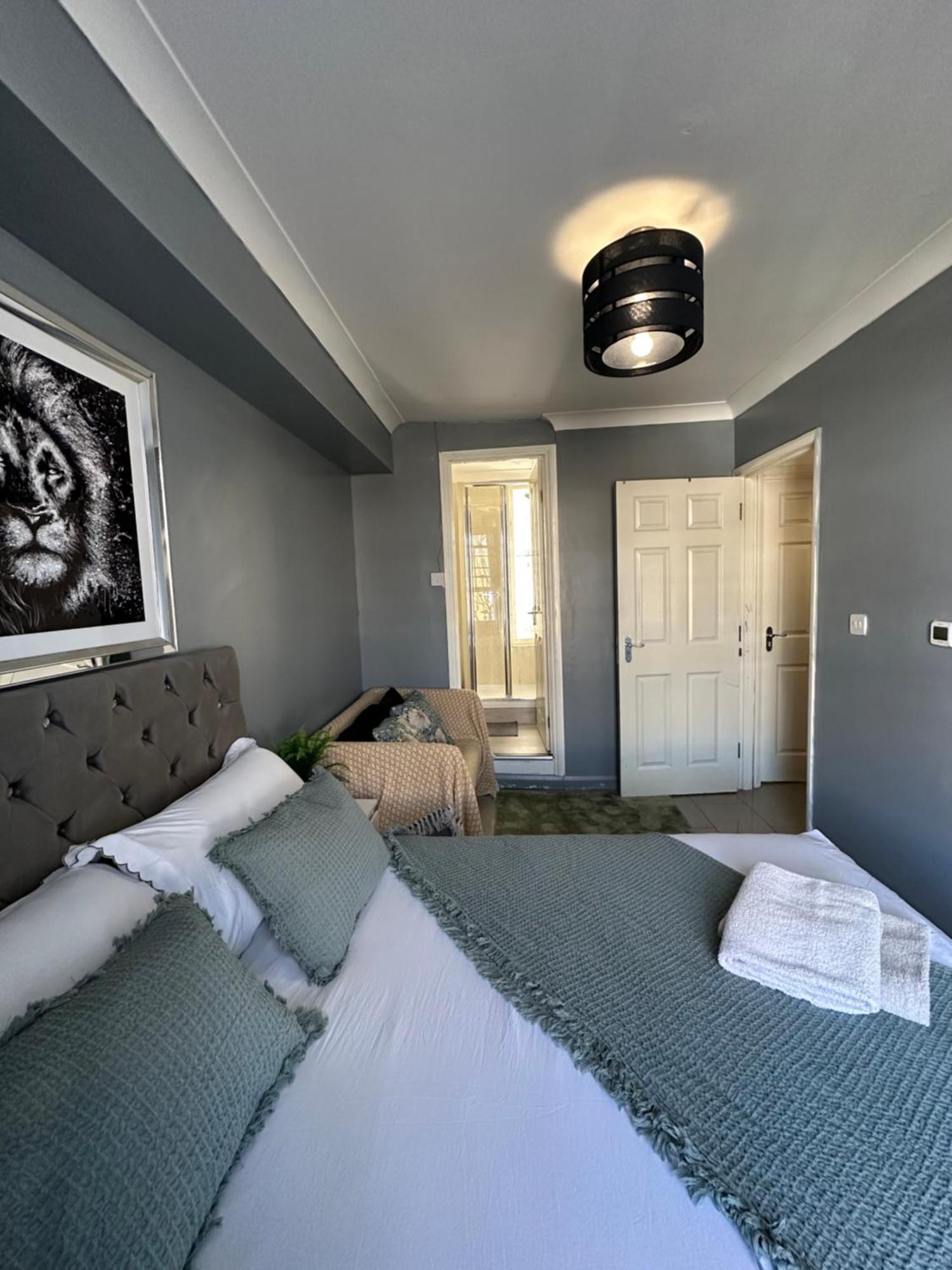 "Bright & Spacious" 3 Bedroom Flat By Kings Cross, St Pancras Station!!!!64 London Exteriör bild